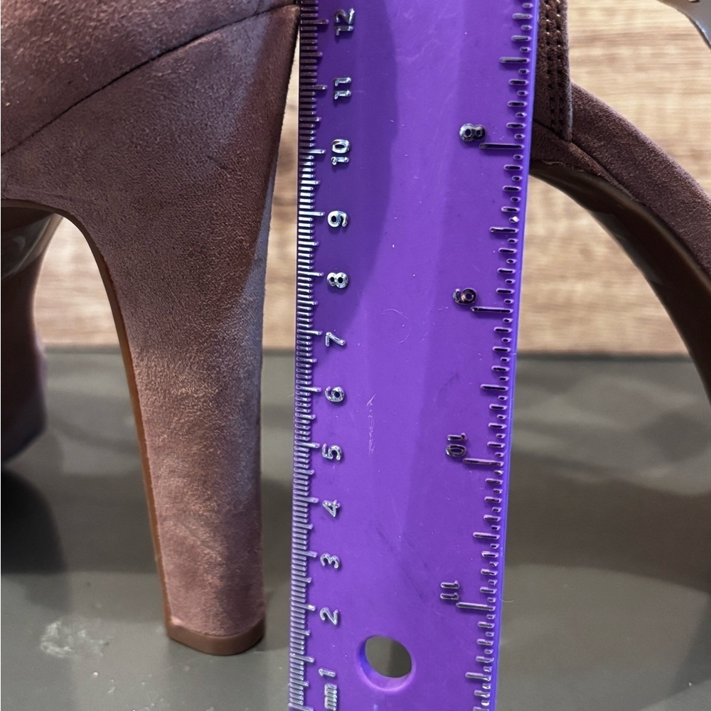 Jessica Simpson Mauve Cutout Heels - Picture 6 of 6
